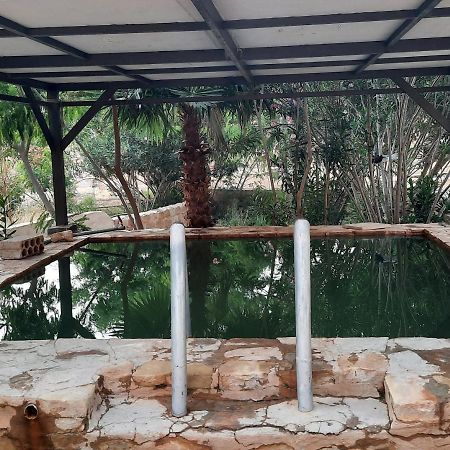 At-Tafilah Afra Hot Springs Chalets מראה חיצוני תמונה