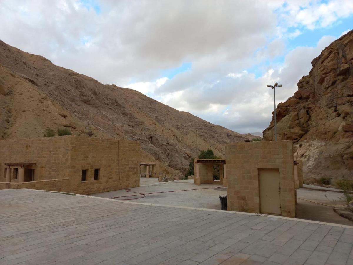 At-Tafilah Afra Hot Springs Chalets מראה חיצוני תמונה