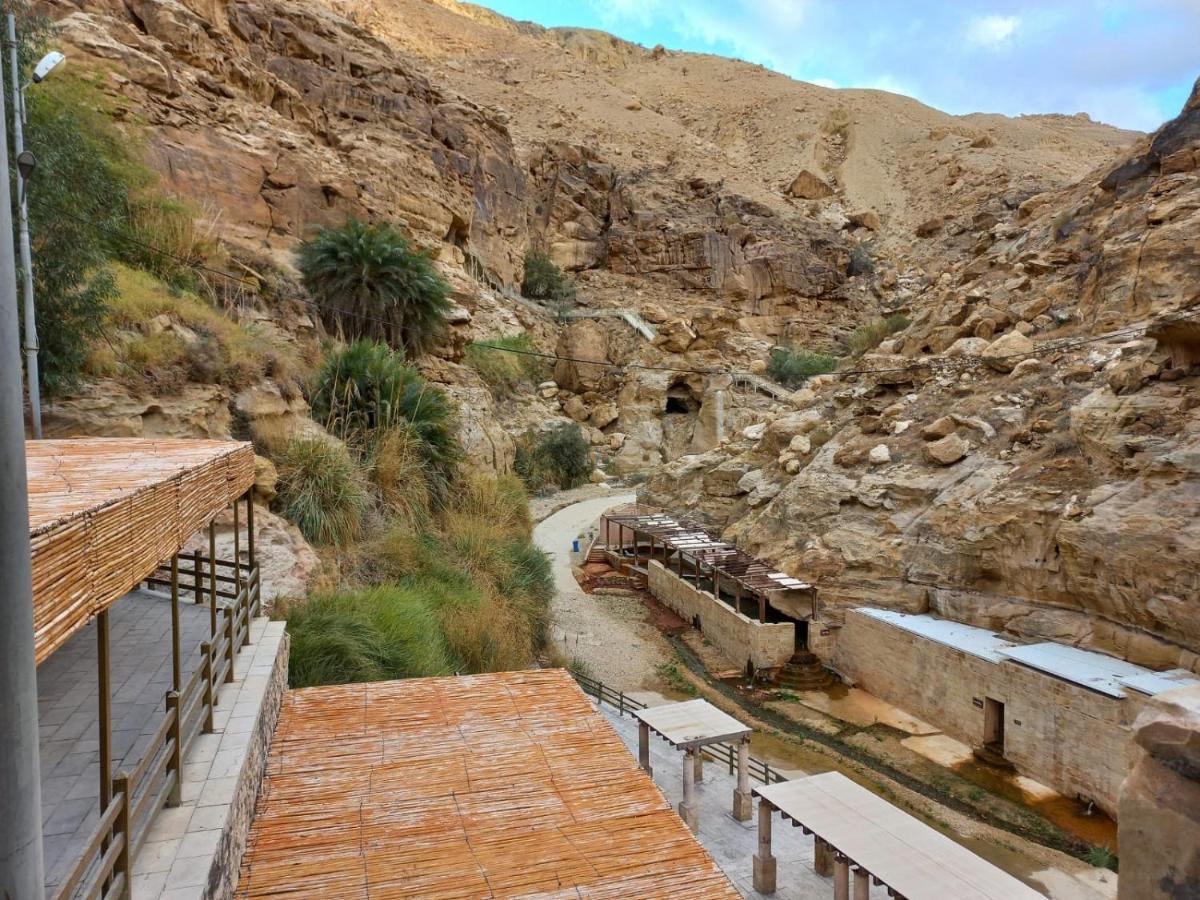 At-Tafilah Afra Hot Springs Chalets מראה חיצוני תמונה