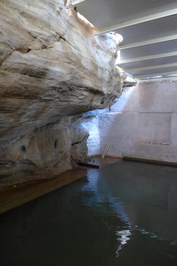 At-Tafilah Afra Hot Springs Chalets מראה חיצוני תמונה